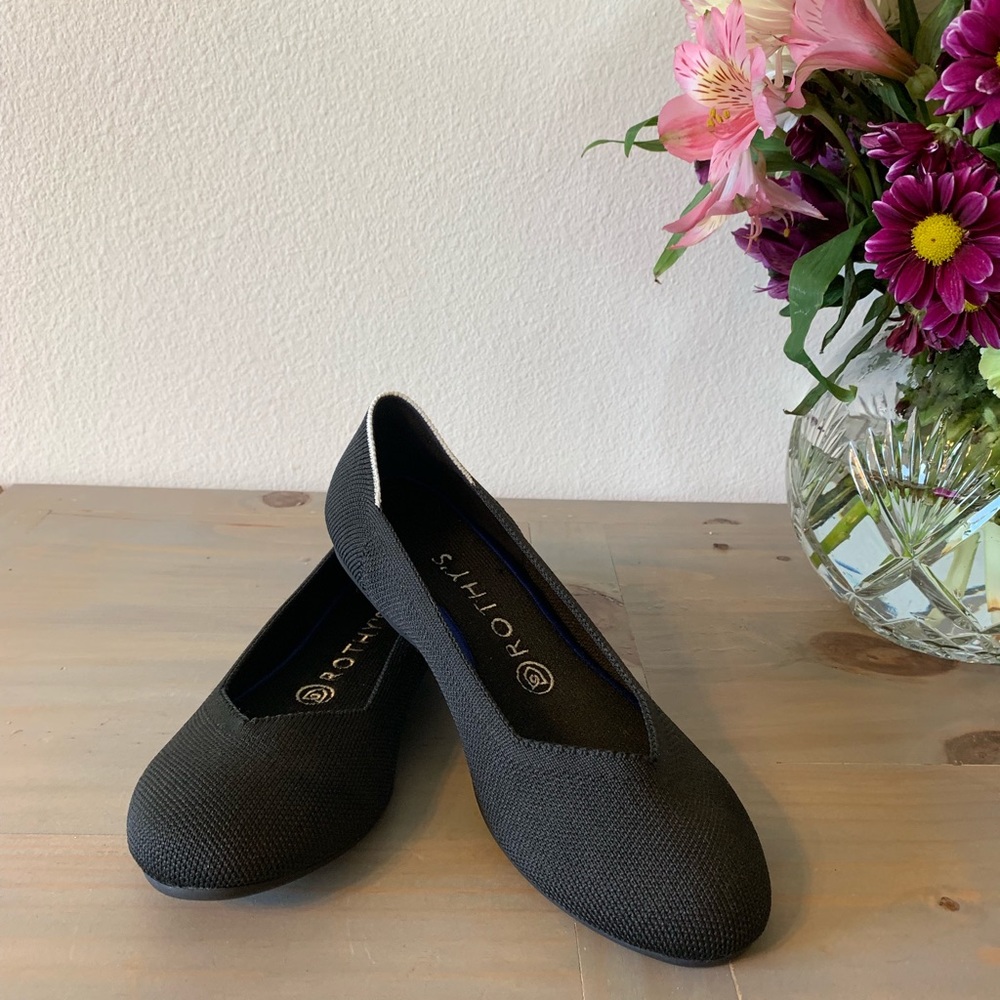 Rothy’s black round toe flats